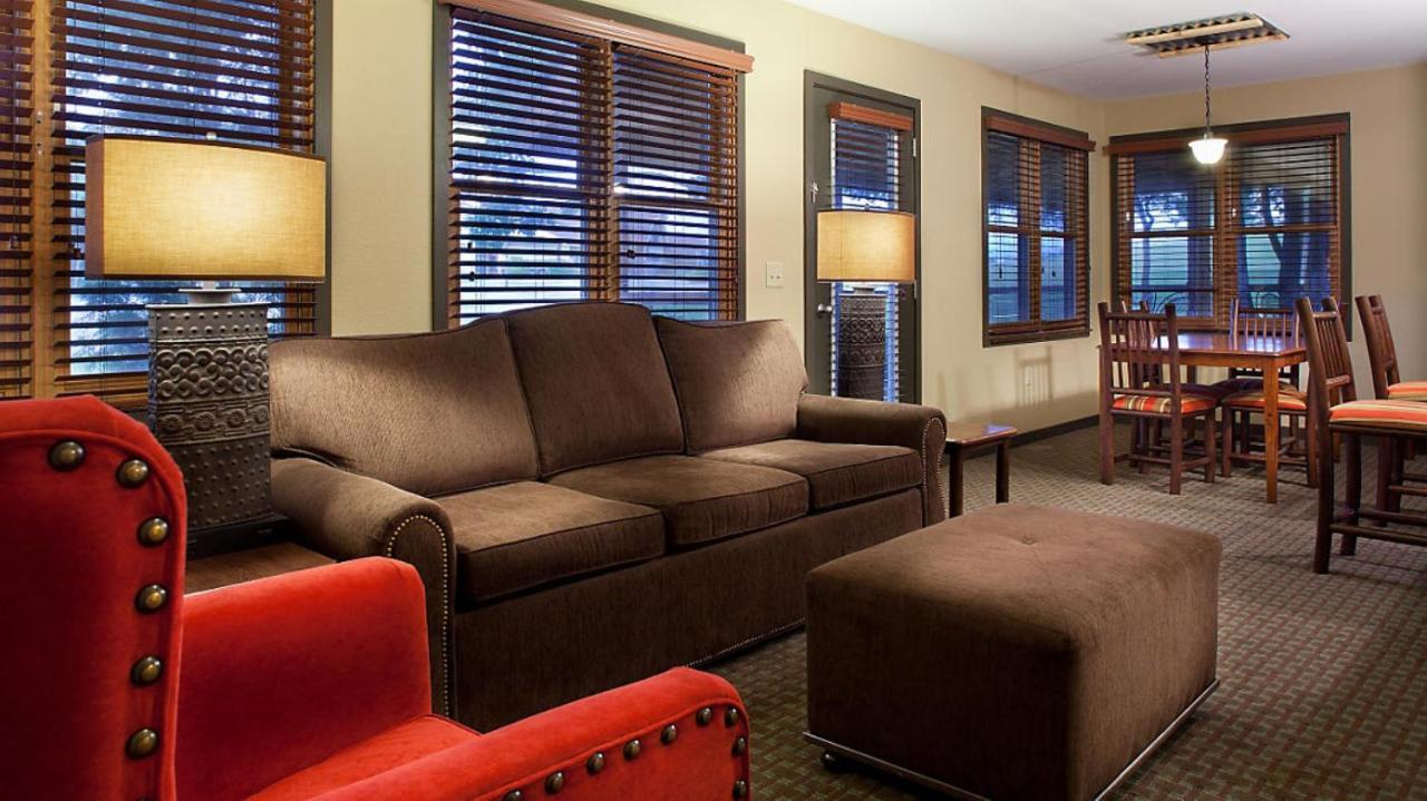 Bluegreen Vacations Christmas Mountain Village, An Ascend Resort Wisconsin Dells Exterior photo