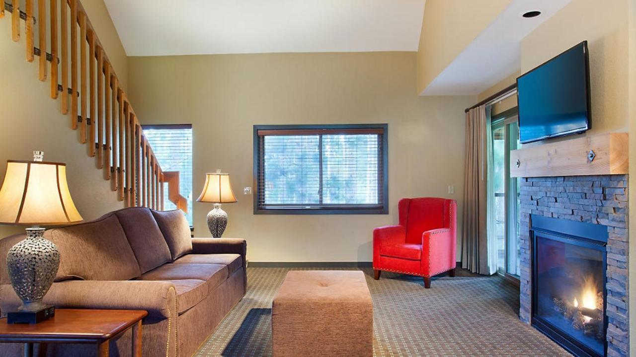 Bluegreen Vacations Christmas Mountain Village, An Ascend Resort Wisconsin Dells Exterior photo