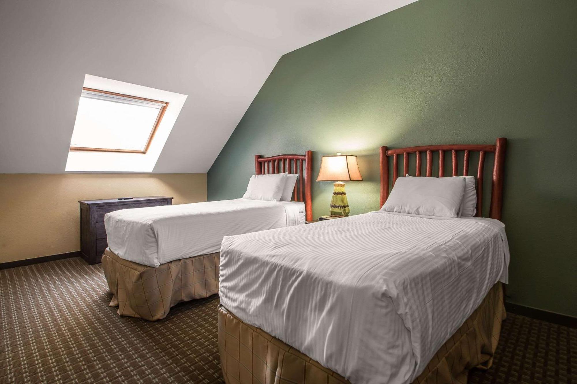 Bluegreen Vacations Christmas Mountain Village, An Ascend Resort Wisconsin Dells Exterior photo