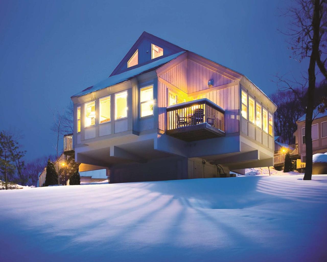 Bluegreen Vacations Christmas Mountain Village, An Ascend Resort Wisconsin Dells Exterior photo